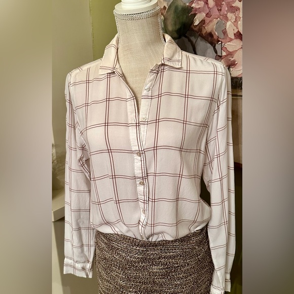 EUC Abercrombie & Fitch Super Soft “BoyFriend” Style Blouse. Size Medium - Picture 1 of 13